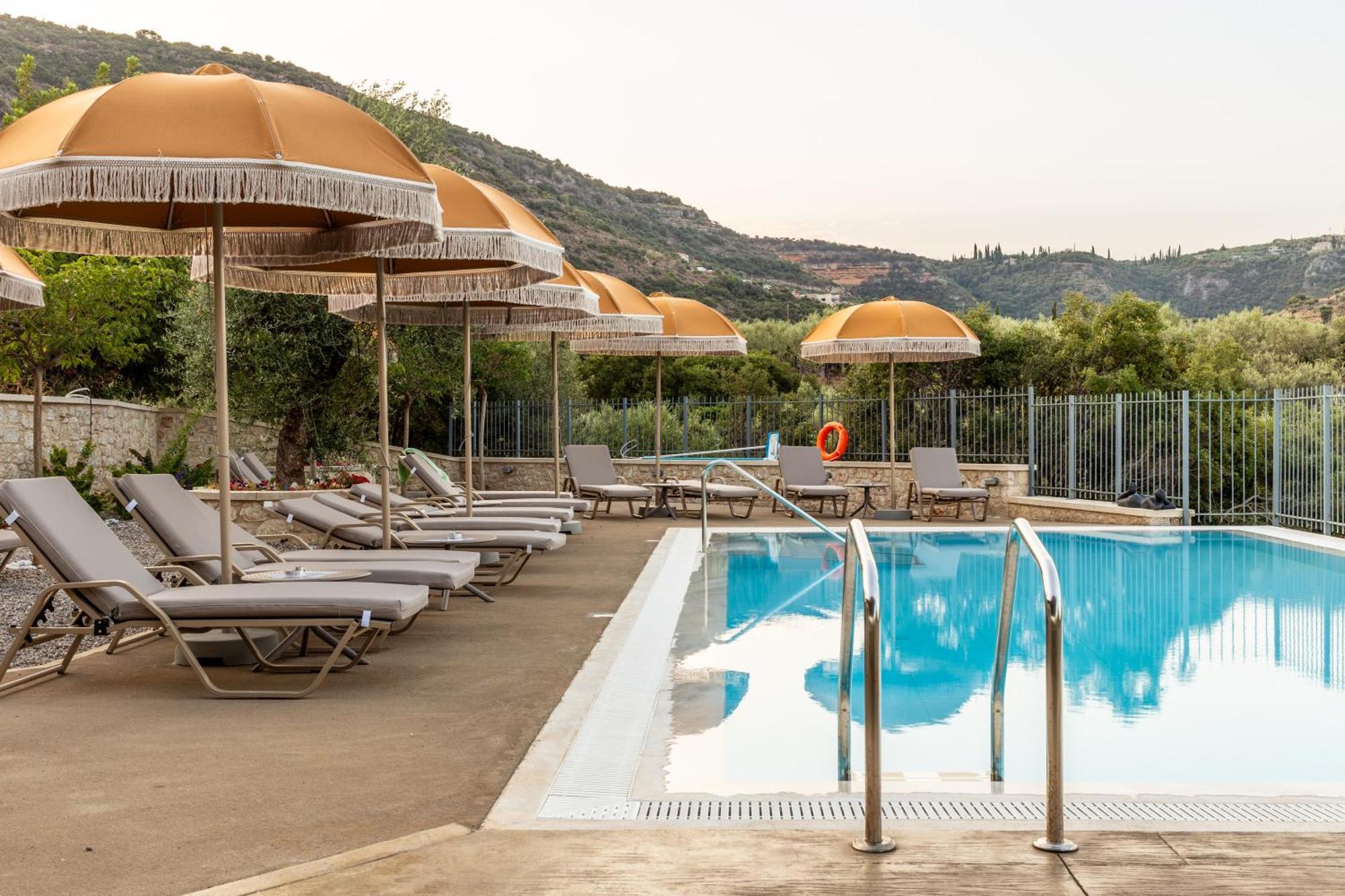 Olympia Zervea Studios With Pool - Apartment Kardamyli Exterior photo