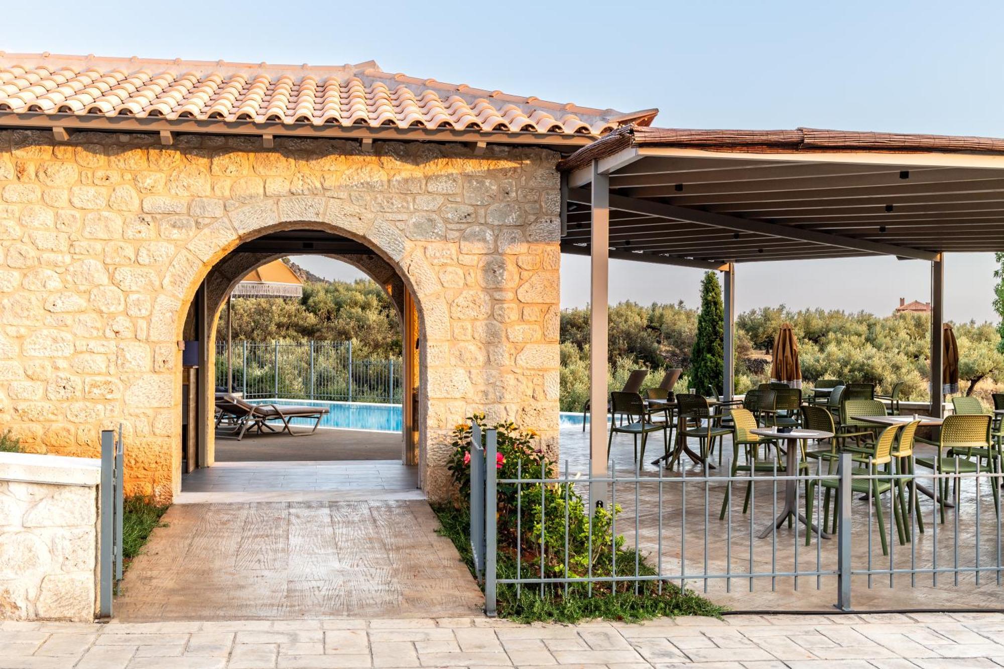 Olympia Zervea Studios With Pool - Apartment Kardamyli Exterior photo