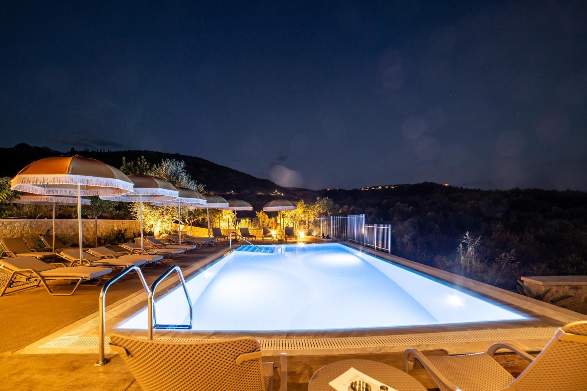 Olympia Zervea Studios With Pool - Apartment Kardamyli Exterior photo