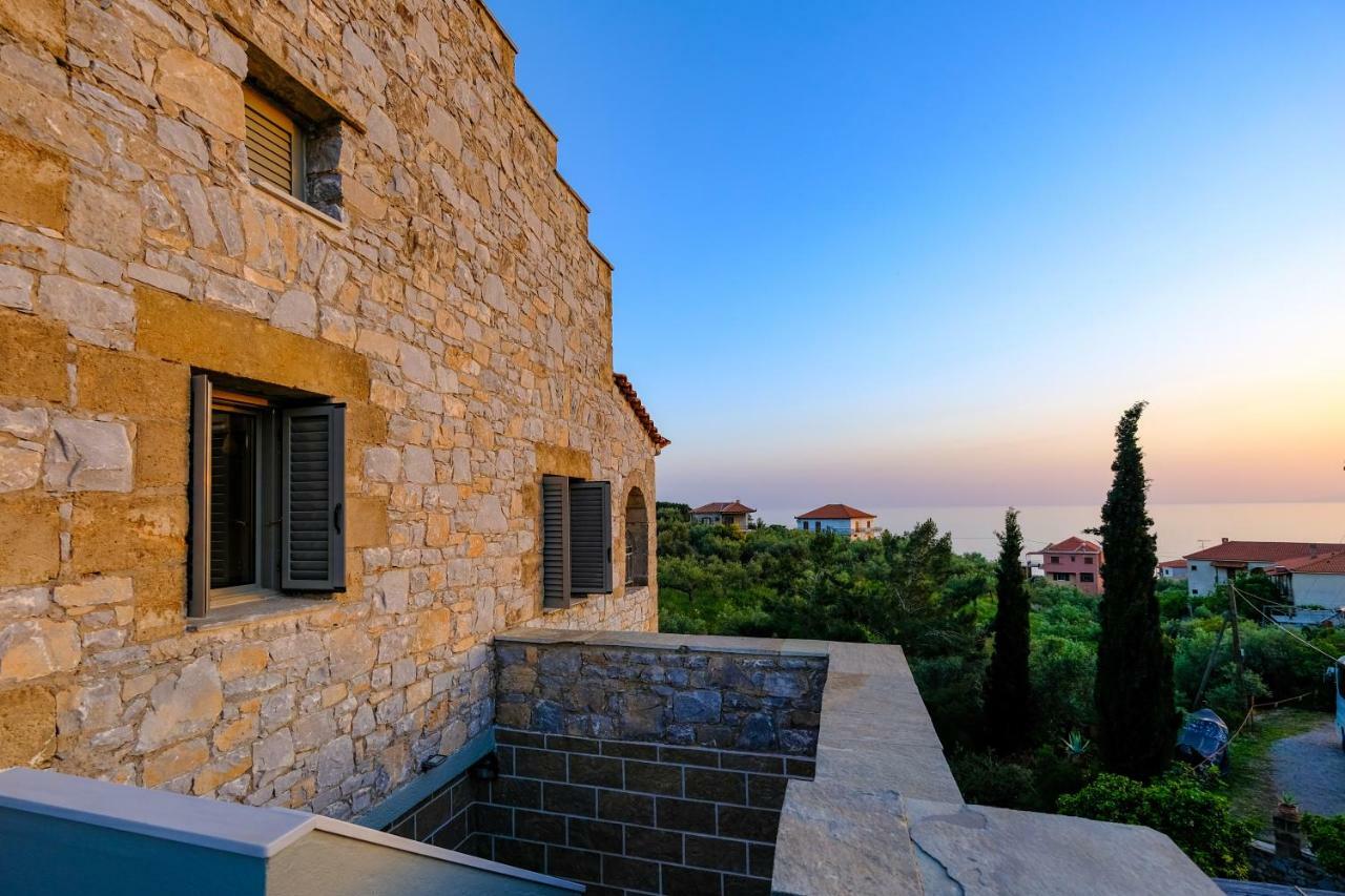 Olympia Zervea Studios With Pool - Apartment Kardamyli Exterior photo